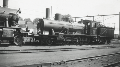 162231 Afbeelding van de stoomlocomotief nr. 3004 (serie 3000, ex S.B.B.) van de N.S. te Nijmegen.